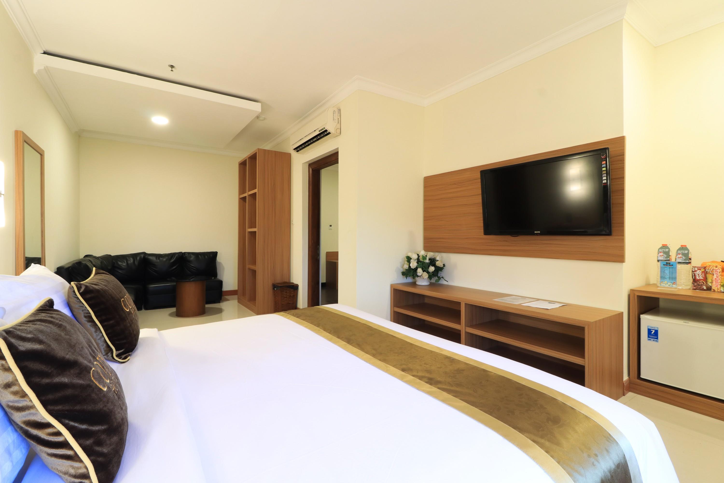 Coins Hotel Джакарта Экстерьер фото