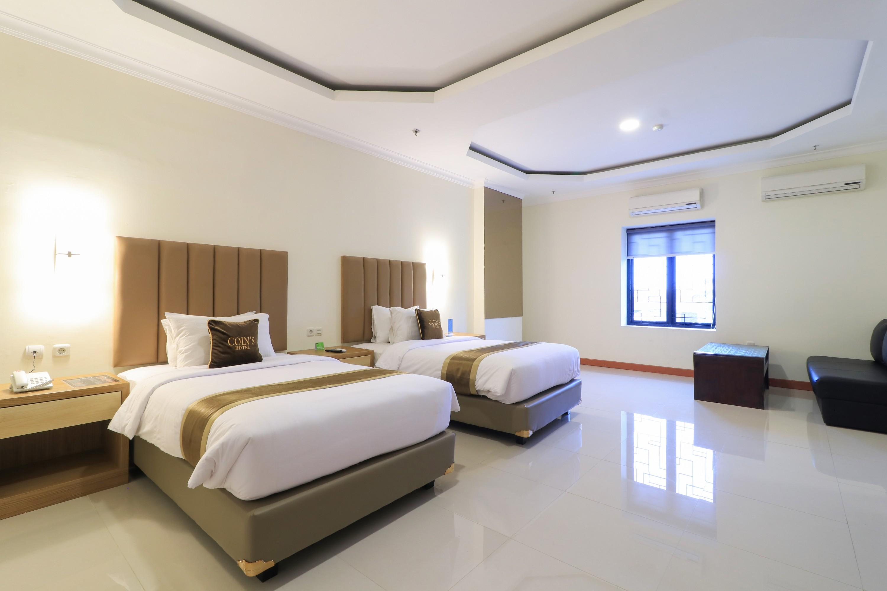 Coins Hotel Джакарта Экстерьер фото