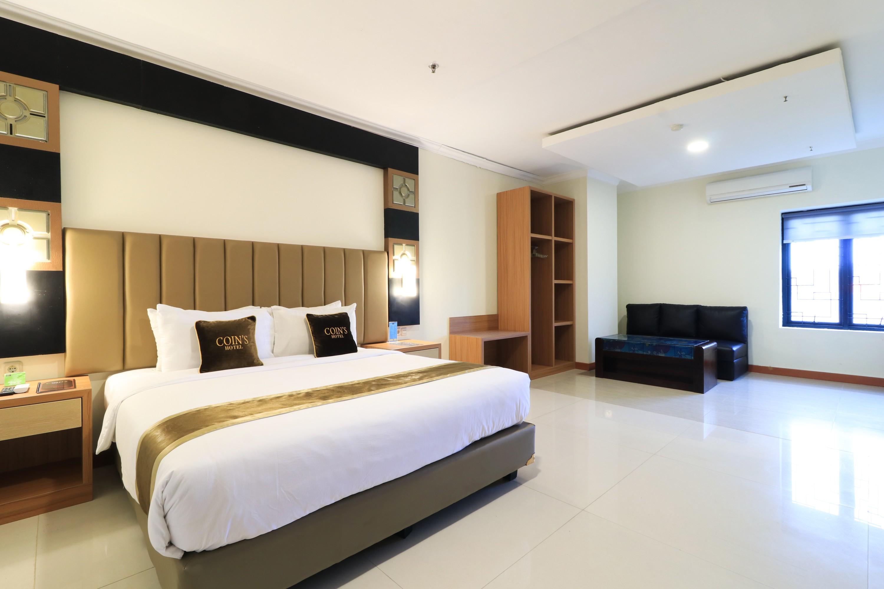 Coins Hotel Джакарта Экстерьер фото