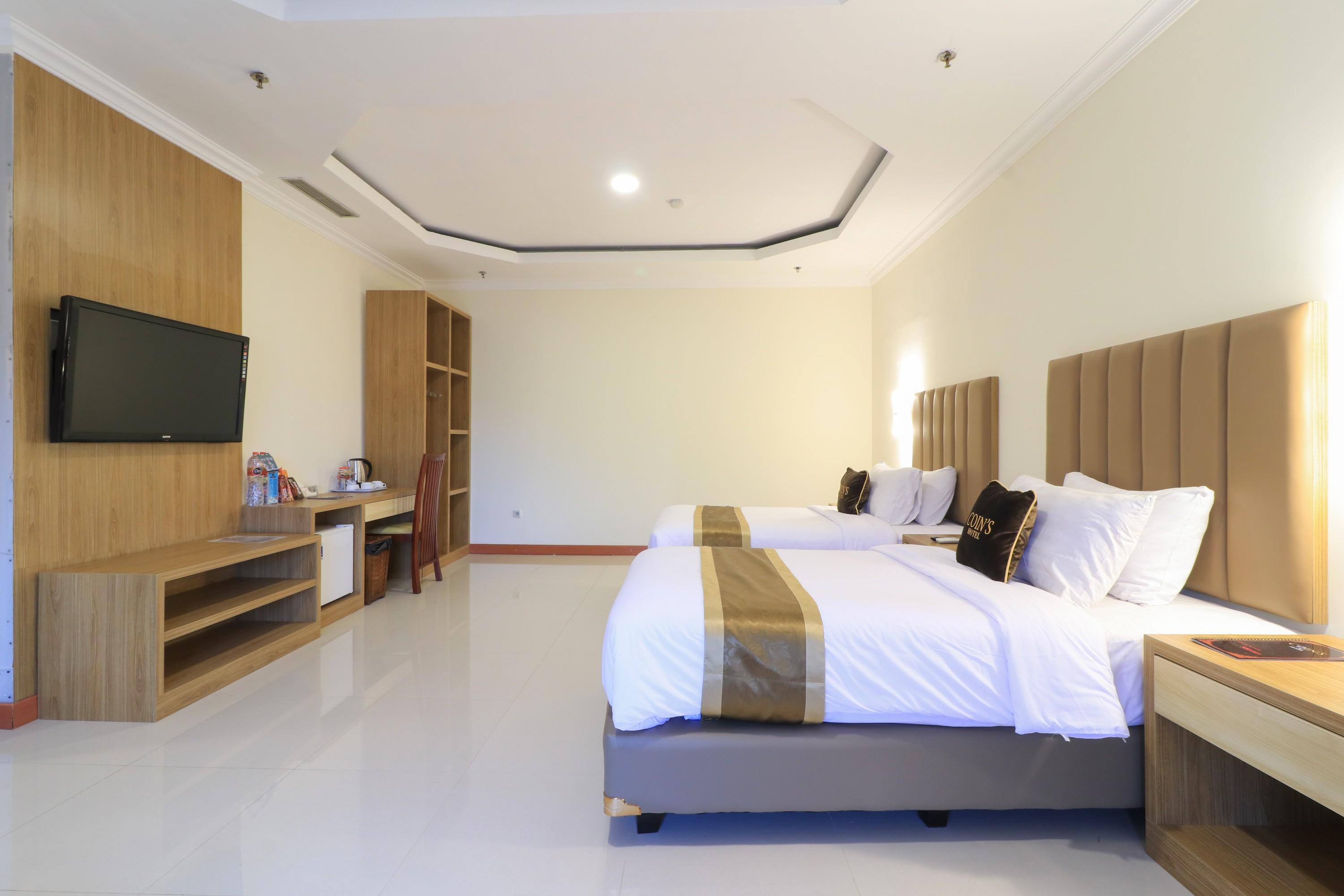 Coins Hotel Джакарта Экстерьер фото