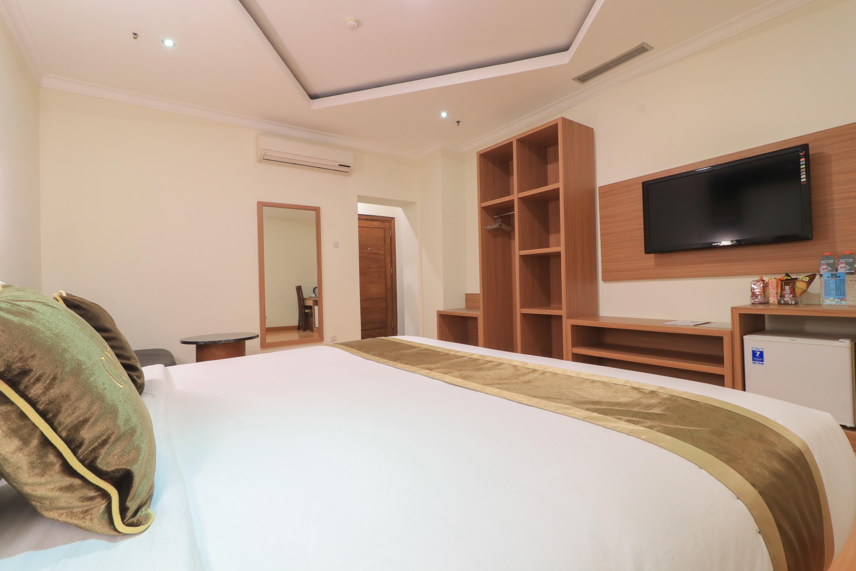 Coins Hotel Джакарта Экстерьер фото