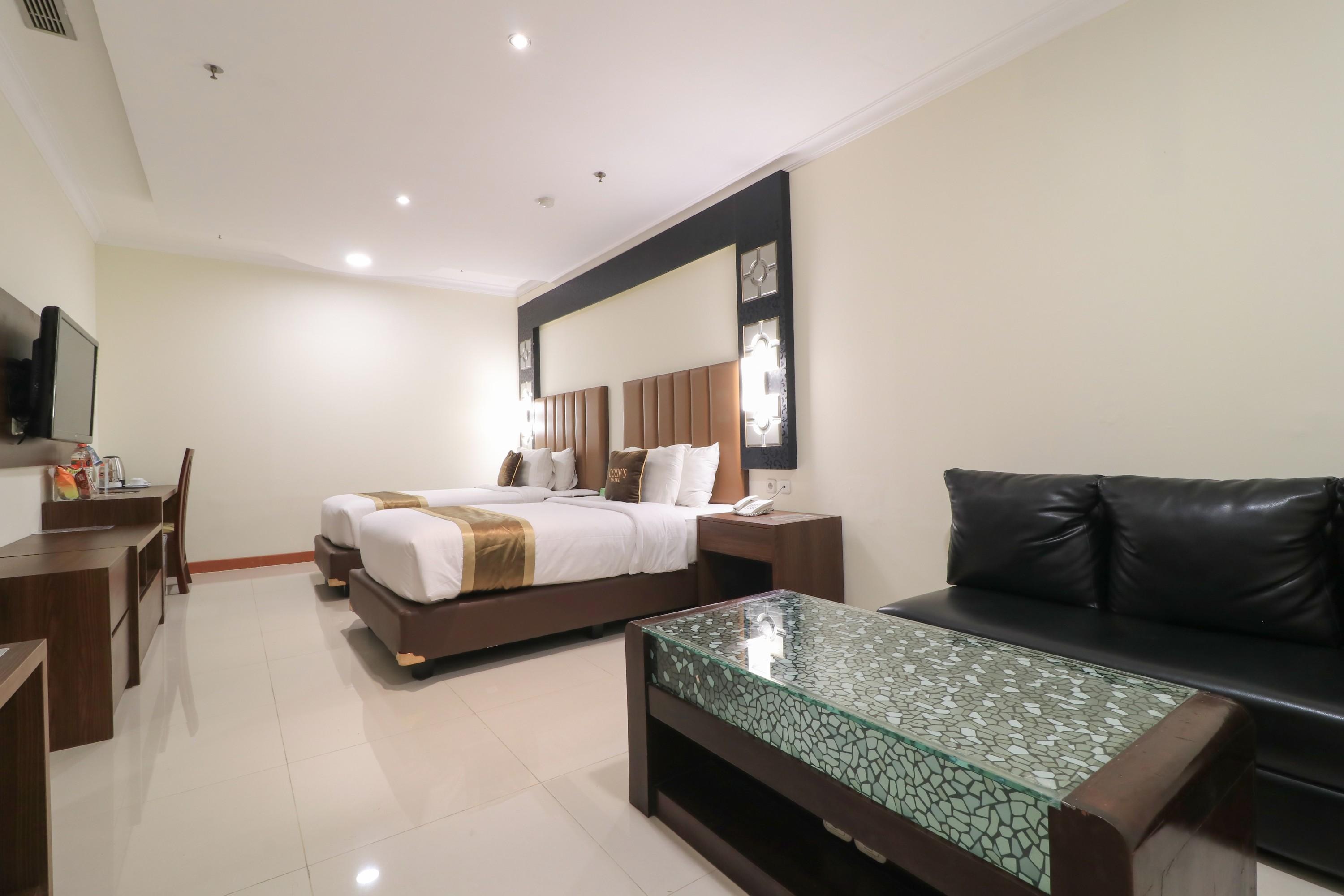 Coins Hotel Джакарта Экстерьер фото