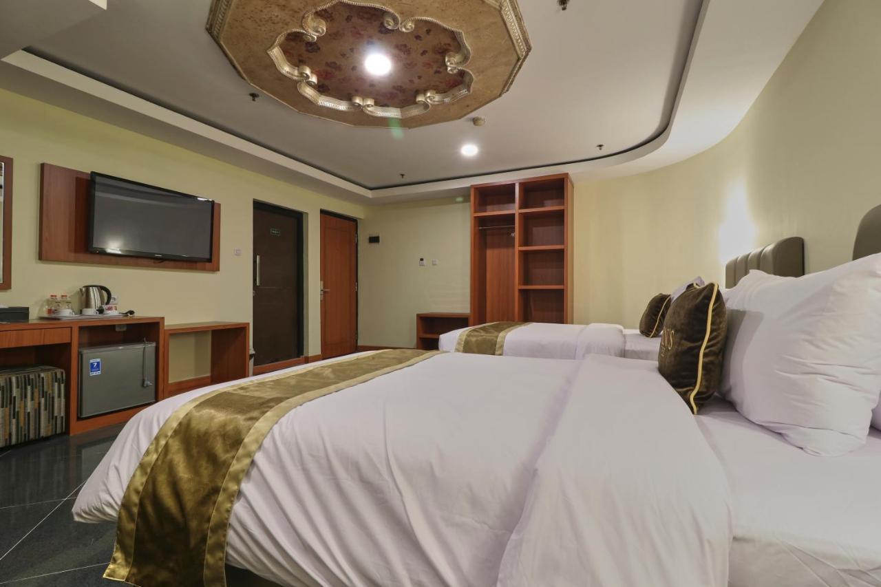 Coins Hotel Джакарта Экстерьер фото