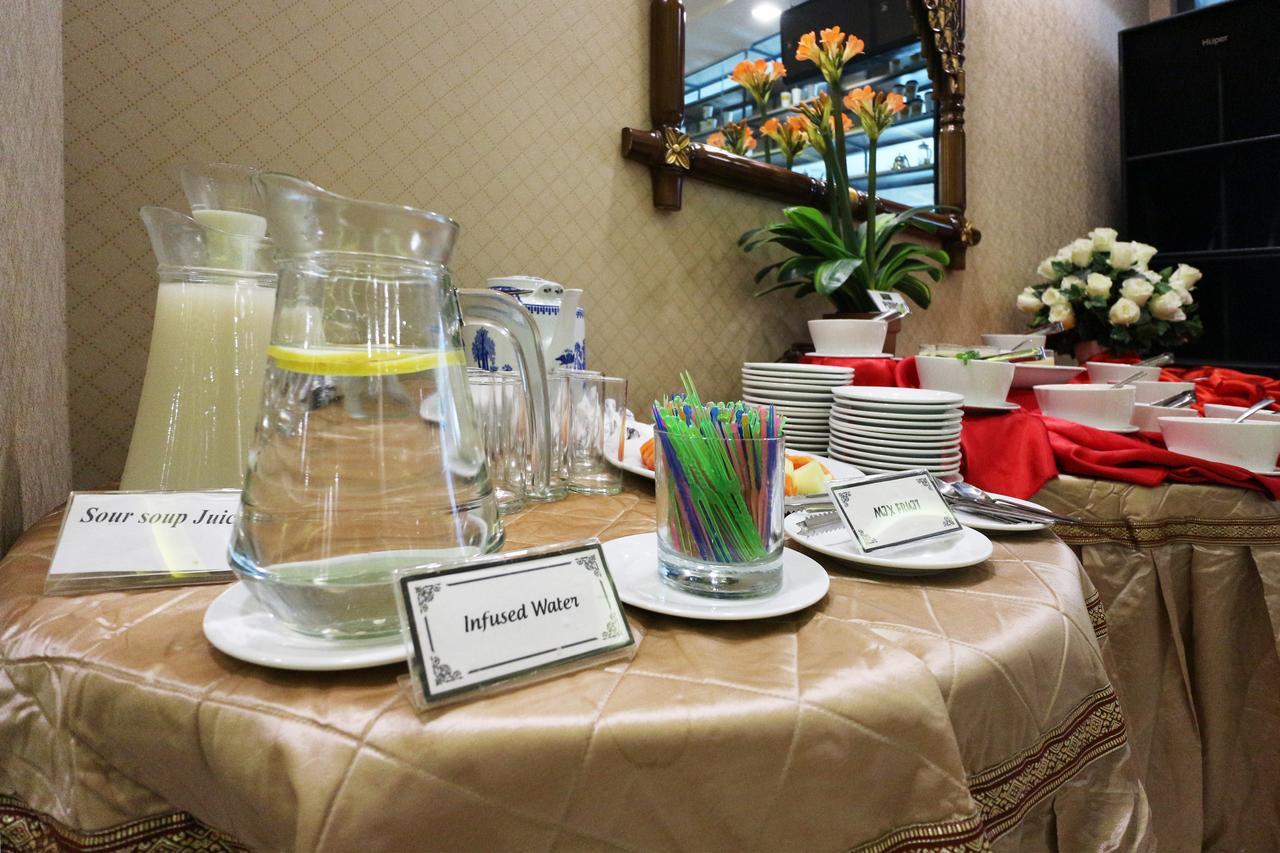 Coins Hotel Джакарта Экстерьер фото